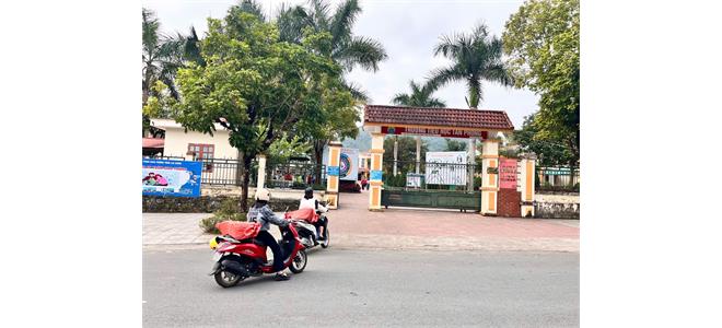 Với phương châm “Sách đi tìm bạn đọc”, Thư viện tỉnh Lai Châu đã nỗ lực đổi mới, triển khai nhiều hoạt động thiết thực, hiệu quả đưa sách đến từng nhà trường, cơ quan, đơn vị và toàn thể người dân. Luân chuyển sách xuống cơ sở cũng là 1 nhiệm vụ quan trọng mà thư viện tỉnh đã triển khai hiệu quả trong thời gian qua.